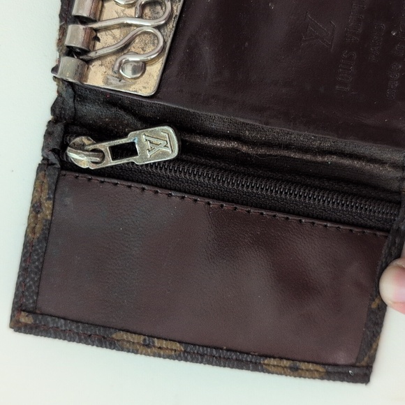 Authentic Vintage 70's Louis Vuitton Folded 6 key Carrier/Case/Holder - Picture 15 of 16